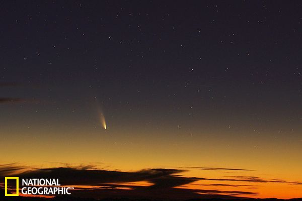 罕見明亮彗星閃耀南半球天空 罕見明亮彗星閃耀南半球天空