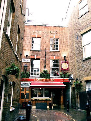 原始的搏擊俱樂部。 原始的搏擊俱樂部。