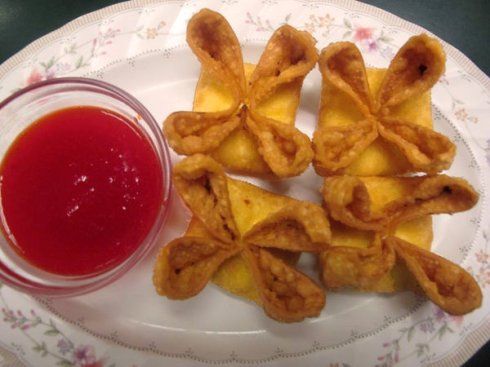 Crab Rangoon (蟹角) Crab Rangoon (蟹角)