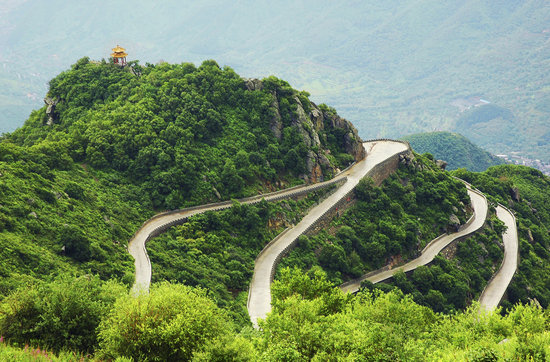 百花山五大景觀--路 鄭武征 百花山五大景觀--路 鄭武征