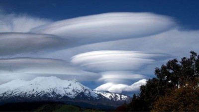 UFO 著陸云 UFO 著陸云
