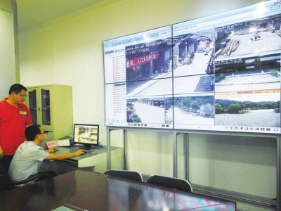 連城縣旅游事業局通過“全球眼”查看景區實況。 連城縣旅游事業局通過“全球眼”查看景區實況。