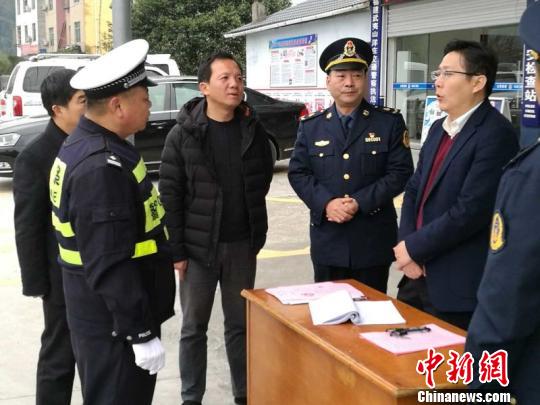 武夷山市市長(zhǎng)林旭陽檢查旅游安全生產(chǎn) 彭善安 攝