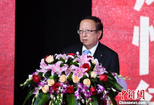 香港長(zhǎng)沙商會(huì)執(zhí)行會(huì)長(zhǎng)鄧錦添致辭。 唐小晴 攝